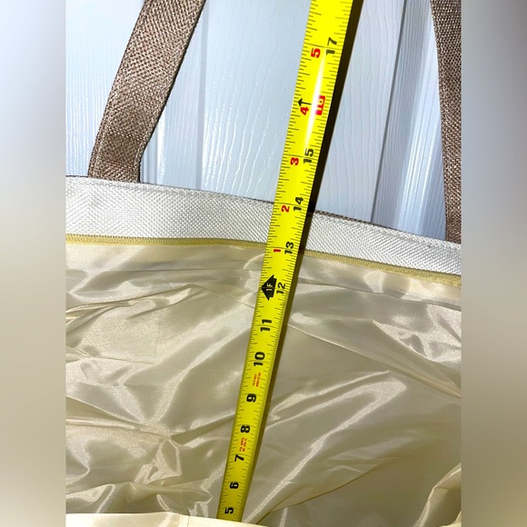 NWT large beach bag two toned with gold sea turtle on front & one zipper closure - Picture 9 of 9